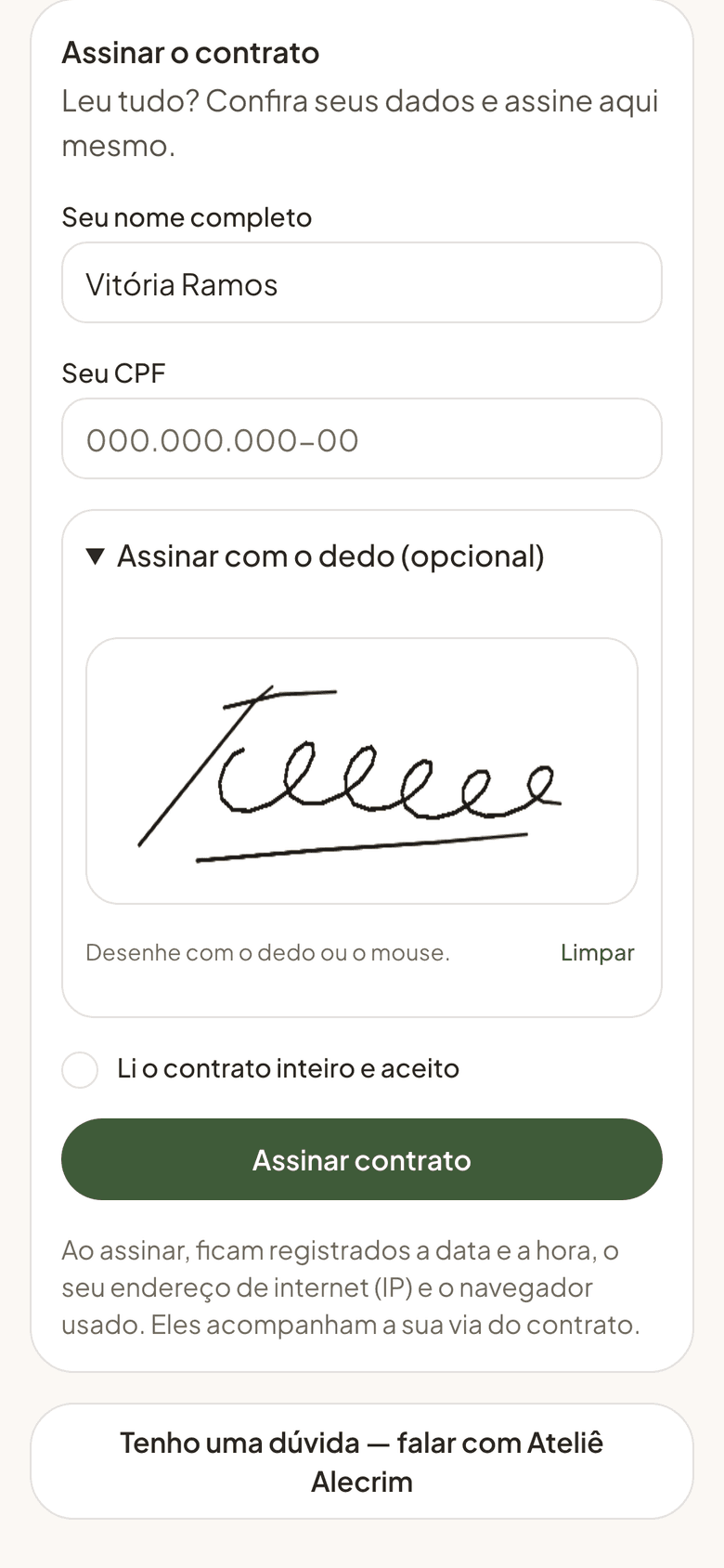 Contrato de locação aberto pela cliente no celular, com o nome e a assinatura desenhada com o dedo.
